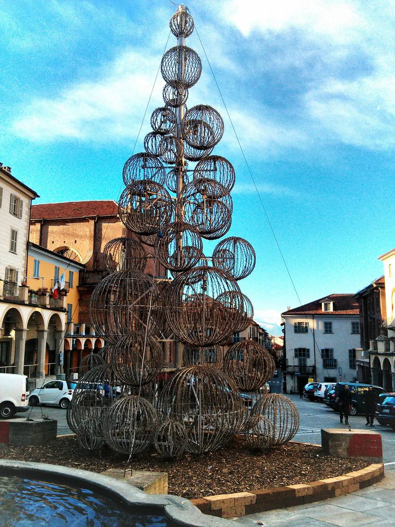 The 20 Coolest Christmas Trees of 2012 Kuriositas