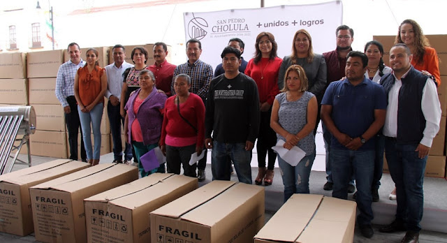 Beneficia gobierno de San Pedro Cholula a 230 familias con calentadores solares