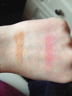 Sleek Face Form Contouring and Blush Palette Swatches