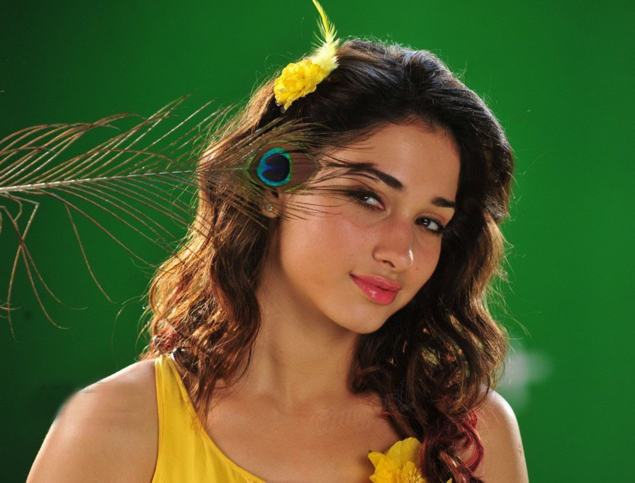 Tamannaah Bhatia beautiful photos, Tamannaah Bhatia red lips, Tamannaah Bhatia hot photos