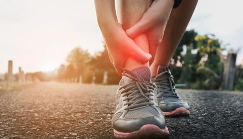 Yürürken bacaklarınızda gerçekleşen ağrı