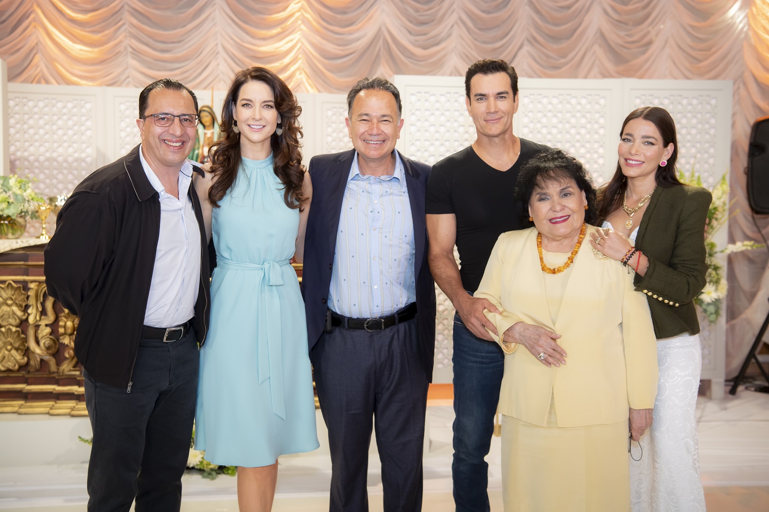 Mi fortuna es amarte: elenco recibe bendición (Fotos) - Más Telenovelas