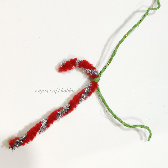 Raji's Craft Hobby: Easy To Make Pipe Cleaner Christmas Ornaments
