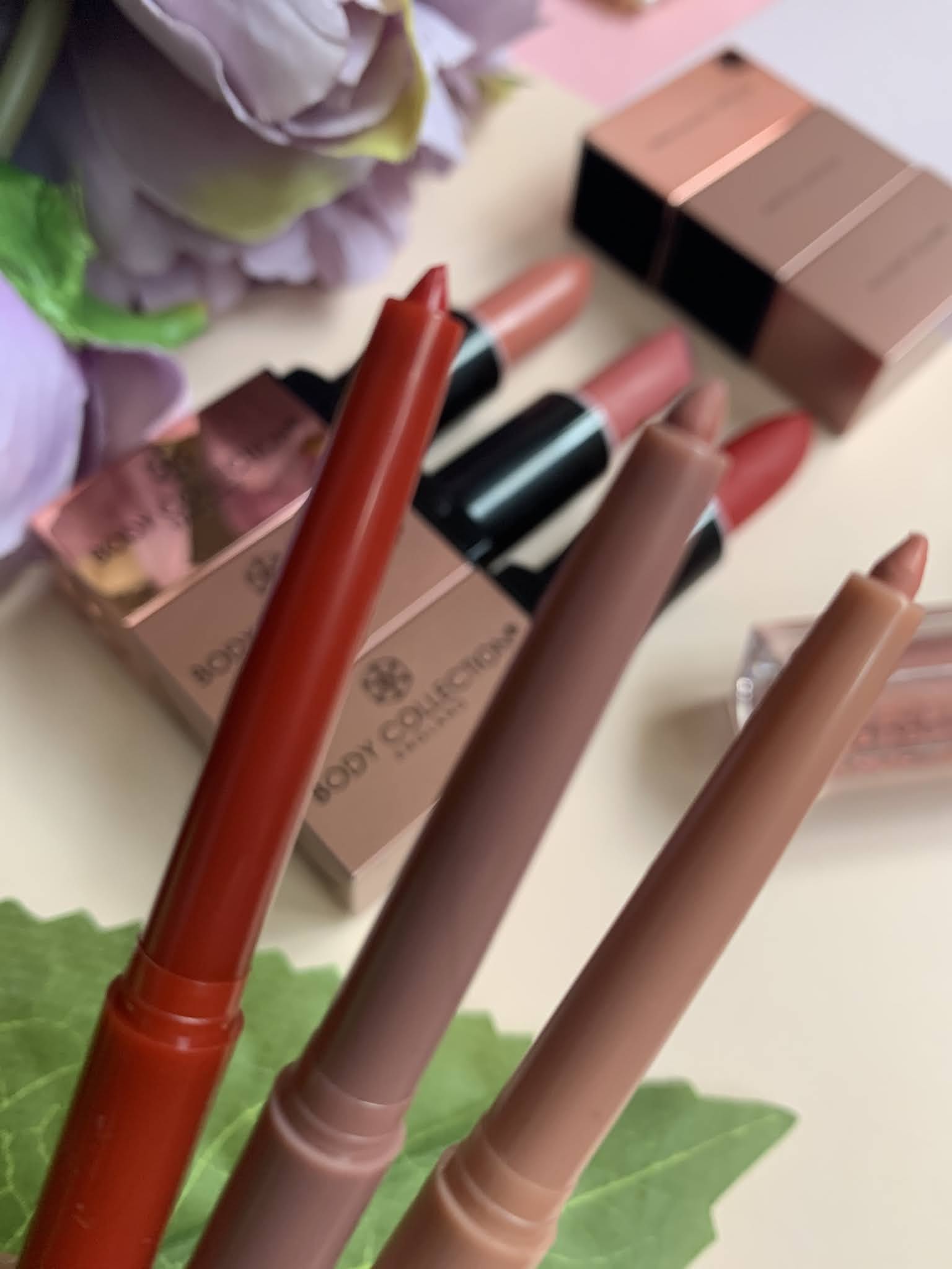 BODY COLLECTION ENGLAND LIPS! JUELOOK