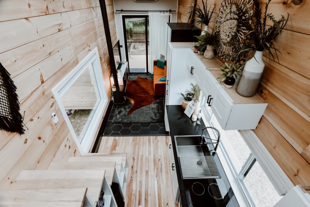 Homestead Tiny House (315 Sq Ft) [ TINY HOUSE TOWN ]