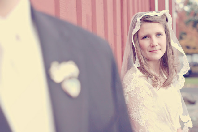handmade vintage DIY wedding with lots of details on oh lovely day | The Other Sister Photography