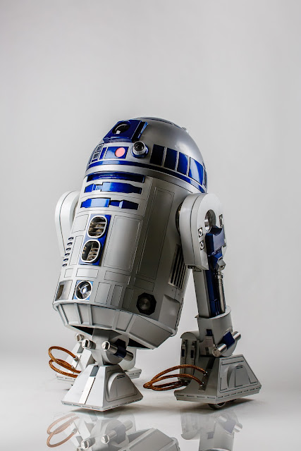 Life-sized R2-D2 Life-sized R2-D2