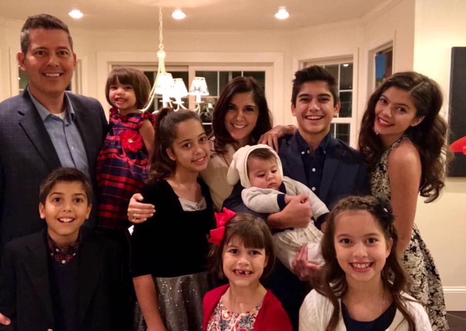 Tænk fremad foretrækkes udvikling Wow US Republican Sean Duffy resigns as Congressman to care for Family of 8  and Baby due in October with Heart Condition