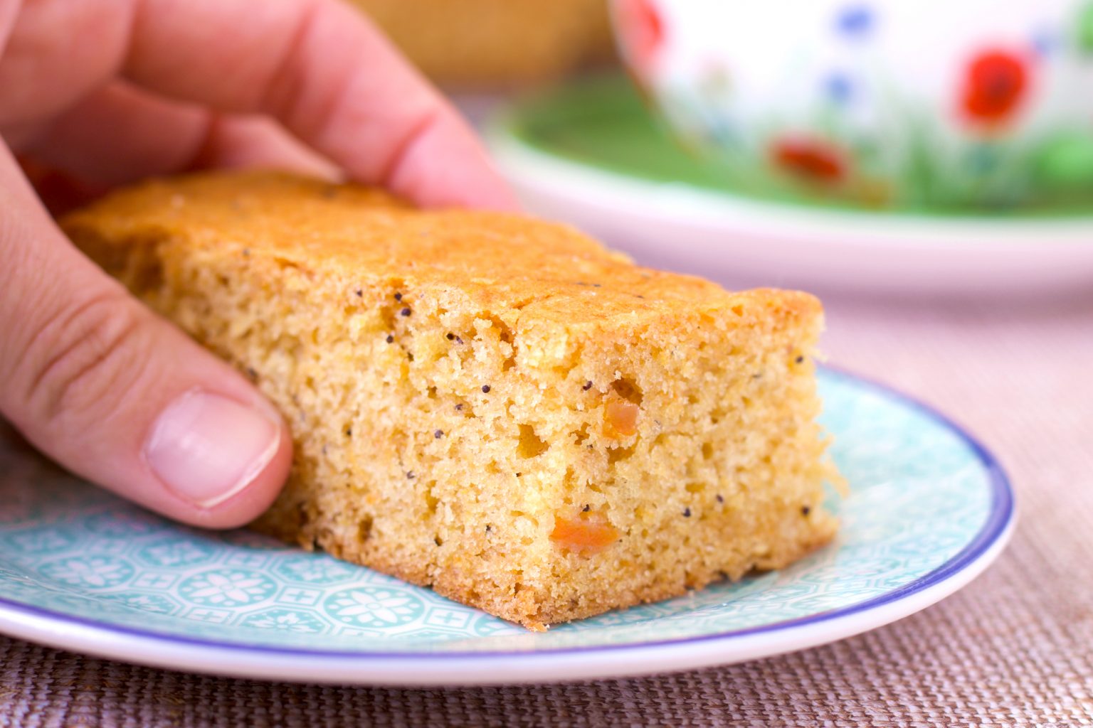 быстрый пирог к чаю на молоке. быстрый пирог к чаю на молоке. манник на молоке в духовке. пирог из манки. пирог к чаю на скорую руку на молоке и меде.