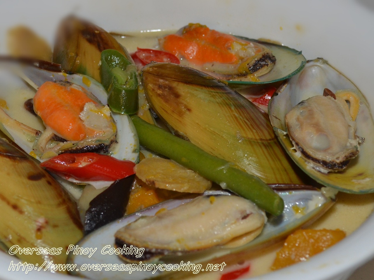 Green Mussels and Vegetables in Coconut Milk