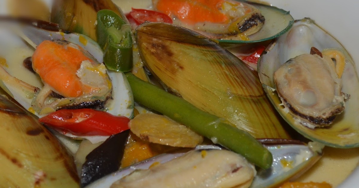 Green Mussels and Vegetables in Coconut Milk
