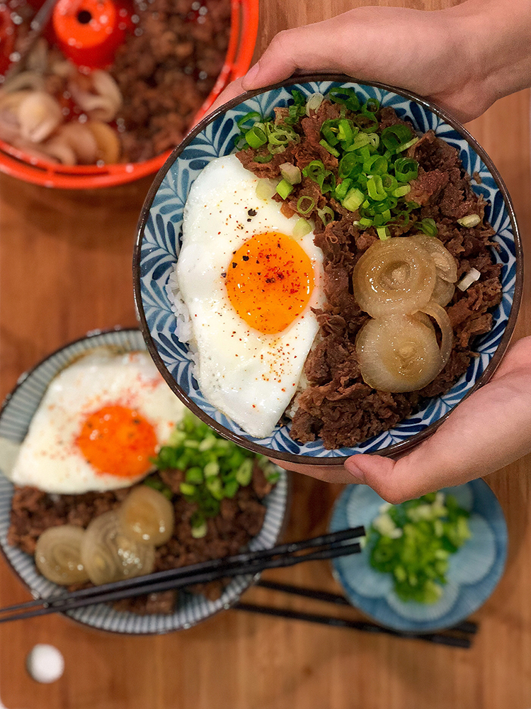 The Phenomenal Mama Beef Gyudon Recipe Using the Tiger Tacook Rice Cooker