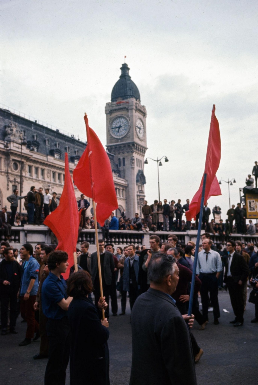 париж май 1968. демонстрации в париже 1968. события мая 1968. во франции. майский кризис 1968 во франции.