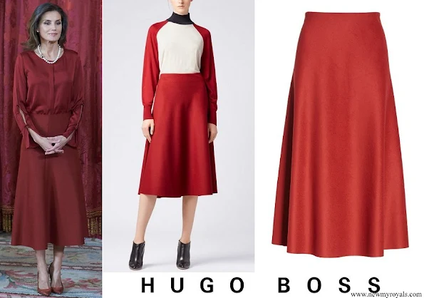 Queen Letizia wore Hugo Boss Vermana A-line wool and cashmere midi skirt