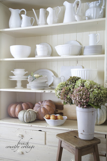 Friday Favorites: Stylish Kitchen Shelf Decor