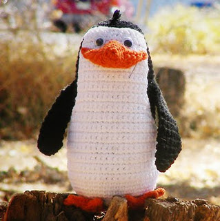 Free Penguin Crochet Pattern | FreshStitches