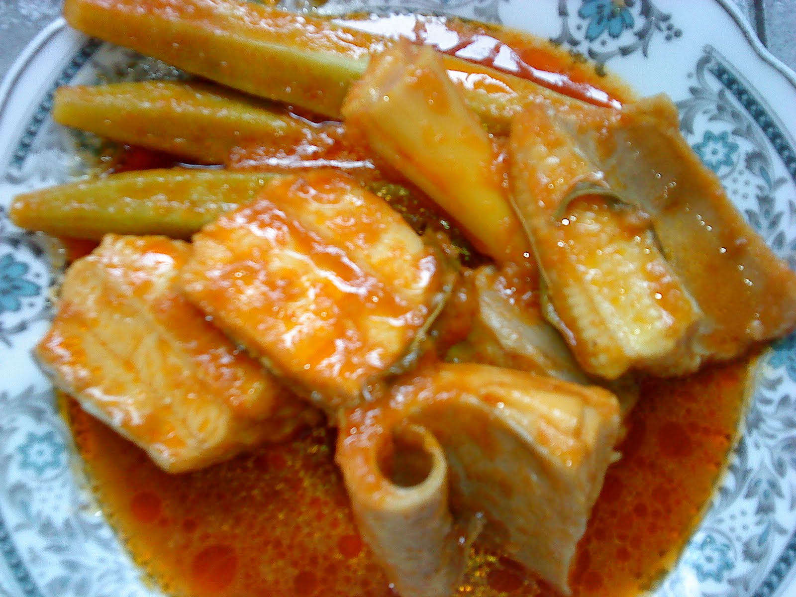 Cooking Pleasure: Stingray Curry With Ladies Fingers
