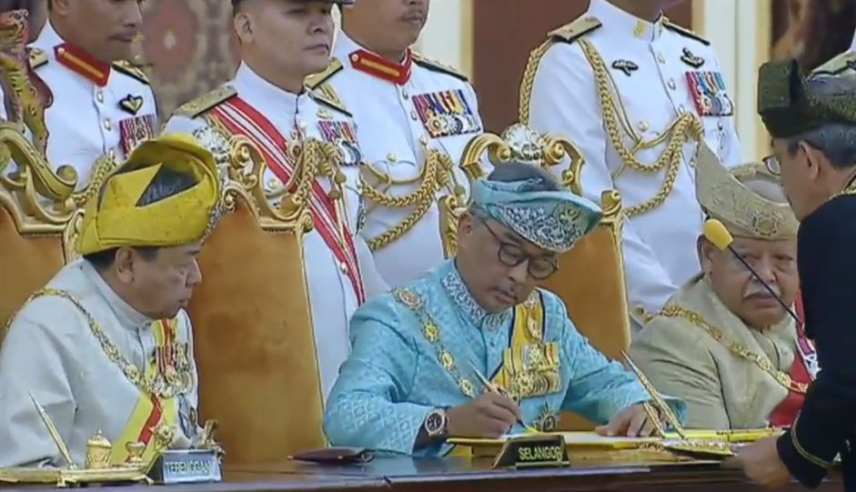 WARISAN RAJA & PERMAISURI MELAYU: Istiadat Melafaz & Menandatangani