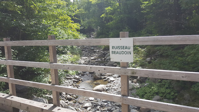 Ruisseau Beaudoin sur le sentier vers le mont Saint-Magloire