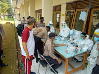 DALAM RANGKA CEGAH PENYEBARAN COVID19 SETUKPA LEMDIKLAT POLRI LAKUKAN RAPID TEST DAN PENYEMPROTAN DESINFEKTAN DALAM RANGKA CEGAH PENYEBARAN COVID19 SETUKPA LEMDIKLAT POLRI LAKUKAN RAPID TEST DAN PENYEMPROTAN DESINFEKTAN