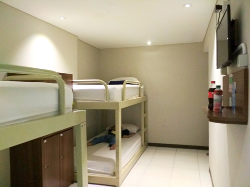 Review Hotel Backpacker di Jalan Riau Bandung: SubWow Hostel | Bandung