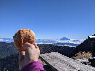 肩の小屋