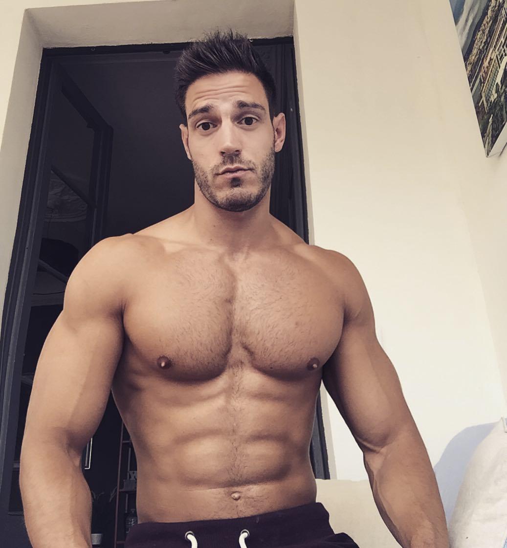 handsome-beefy-shirtless-men-iluis-tura-muscular-body