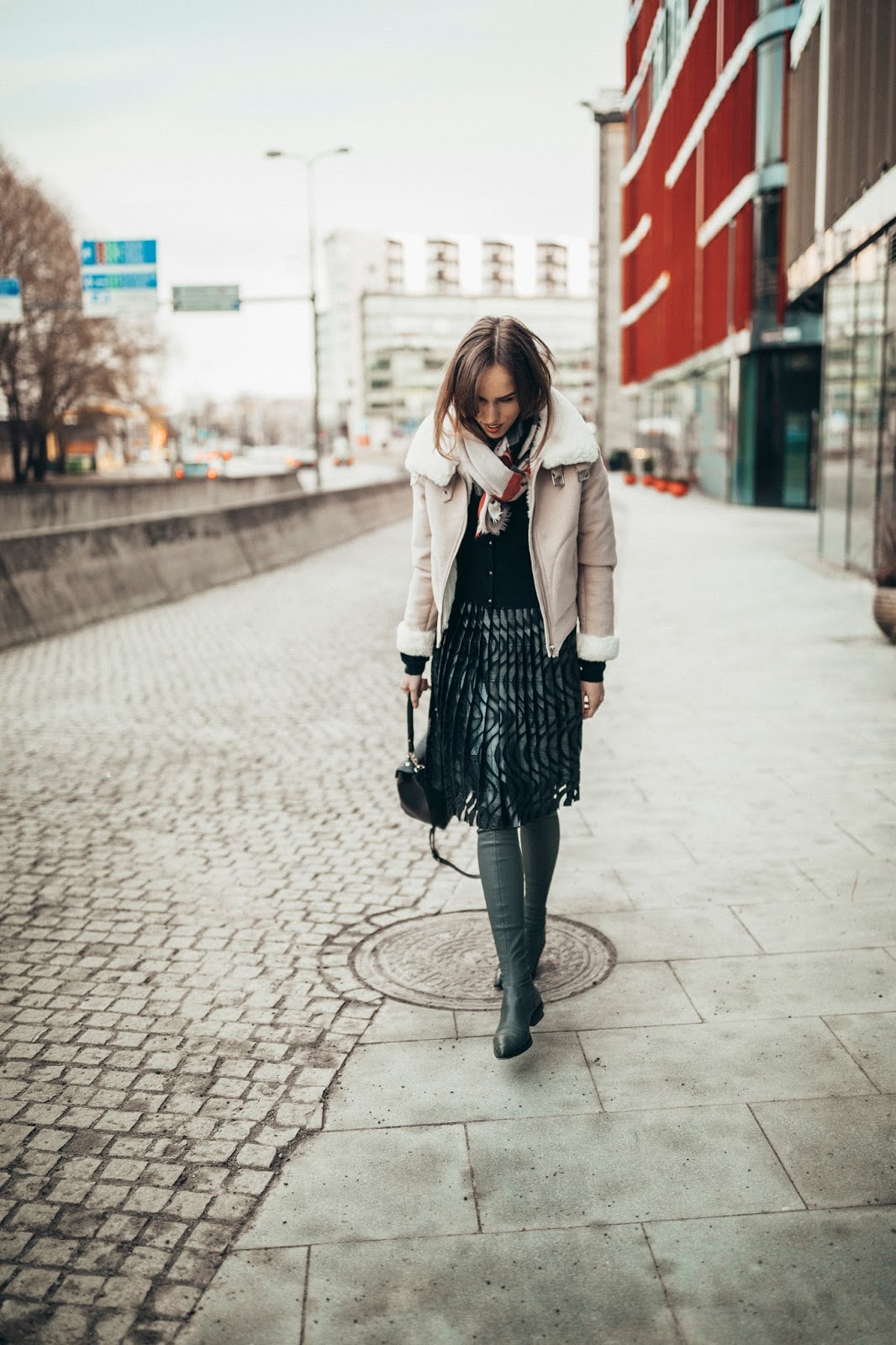HOW TO WEAR PLEATED SKIRTS IN WINTER Kristjaana