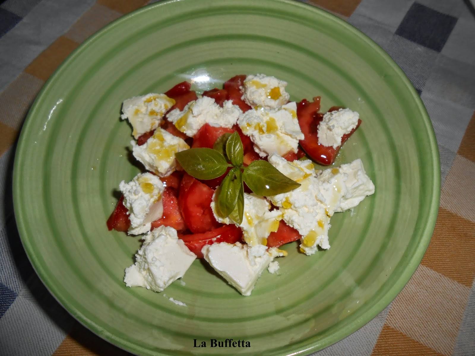 insalata pomodori e robiola