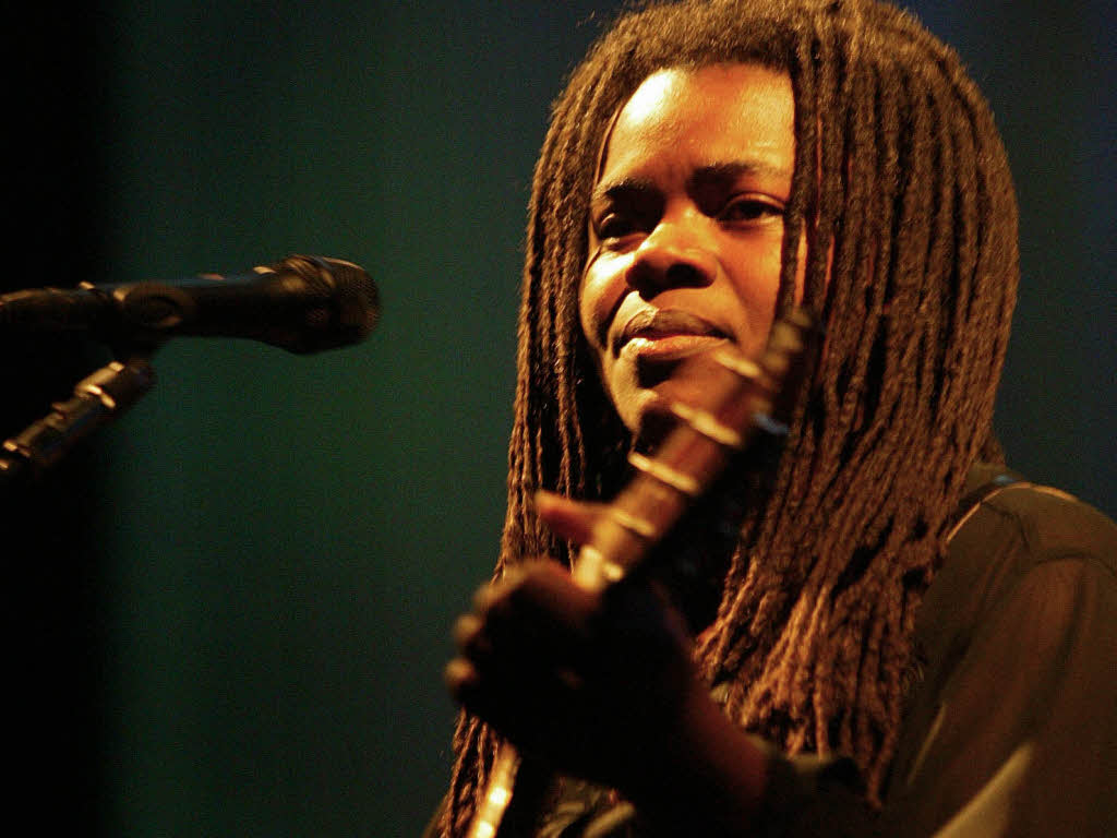 Corazón de Canción Tracy Chapman Fast Car (letra en inglés y traducción al español)