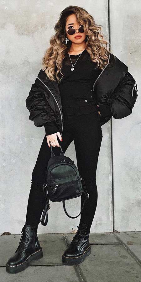 21 womens winter jackets and winter fashion jackets to copy in your stylish winter outfits. Black winter jackets to White winter jackets. Warm Jacket fashion via higiggle.com #outfits #style #fashion #jackets