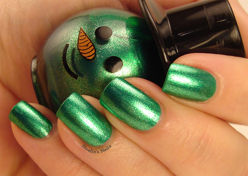 Noelie's Nails Blue Cross Snowman Polish Green Foil