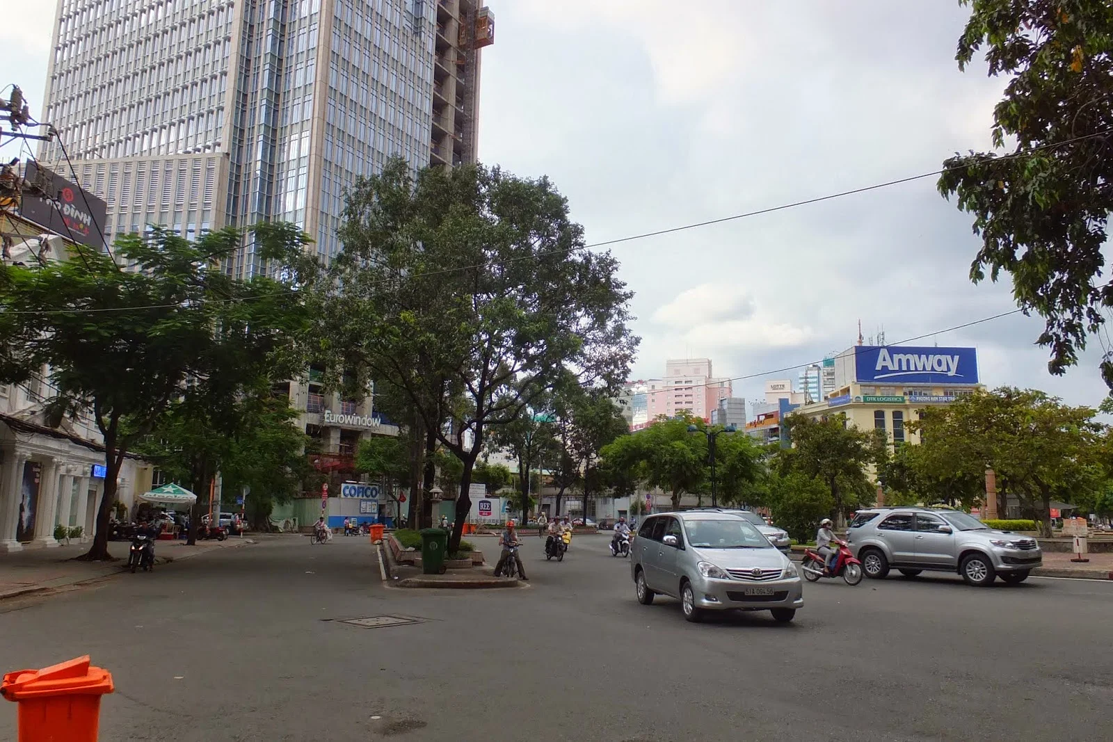 road-hcmc