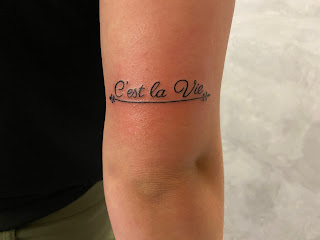 C'est la Via tatoeage van Caya