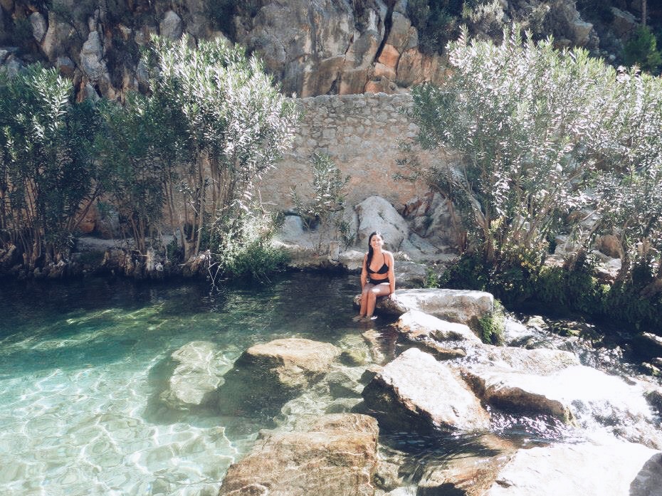 Ana Maddock- La Cascada