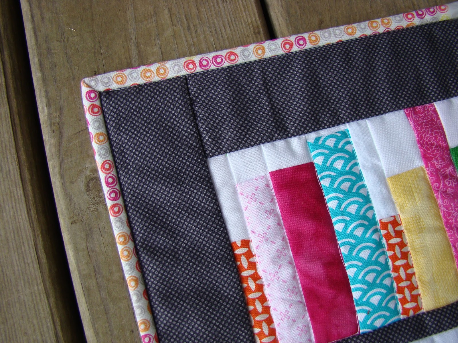 Slice of Pi Quilts Bookshelf Mini Quilt