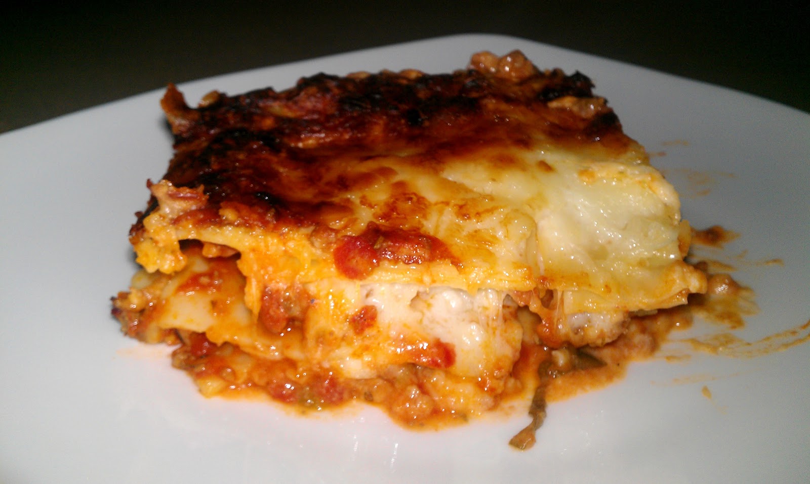 is lasagna better with bechamel sauce or ricotta cheese
