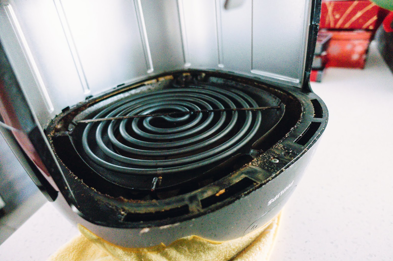 julia caban How to Clean a Philips Air Fryer Cleaning & Maintenance