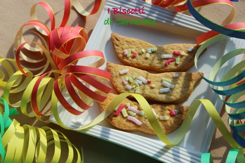 biscotti a forma di mascherina e diciamo arrivederci al carnevale 2014