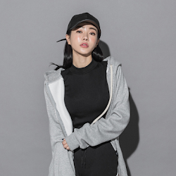 An Seo Rin – Fitness Set Foto 3
