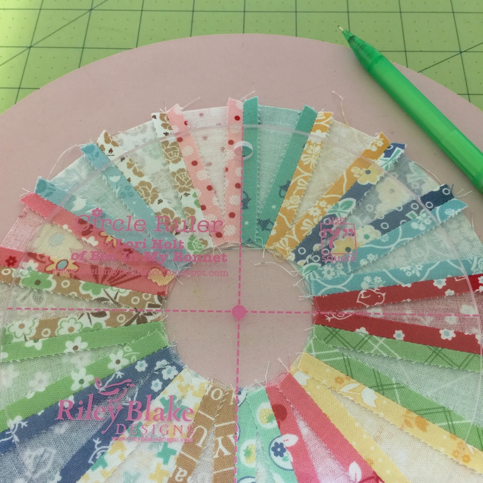 6" round Dresden Plate Tutorial using Sew Simple Shapes Bee In My