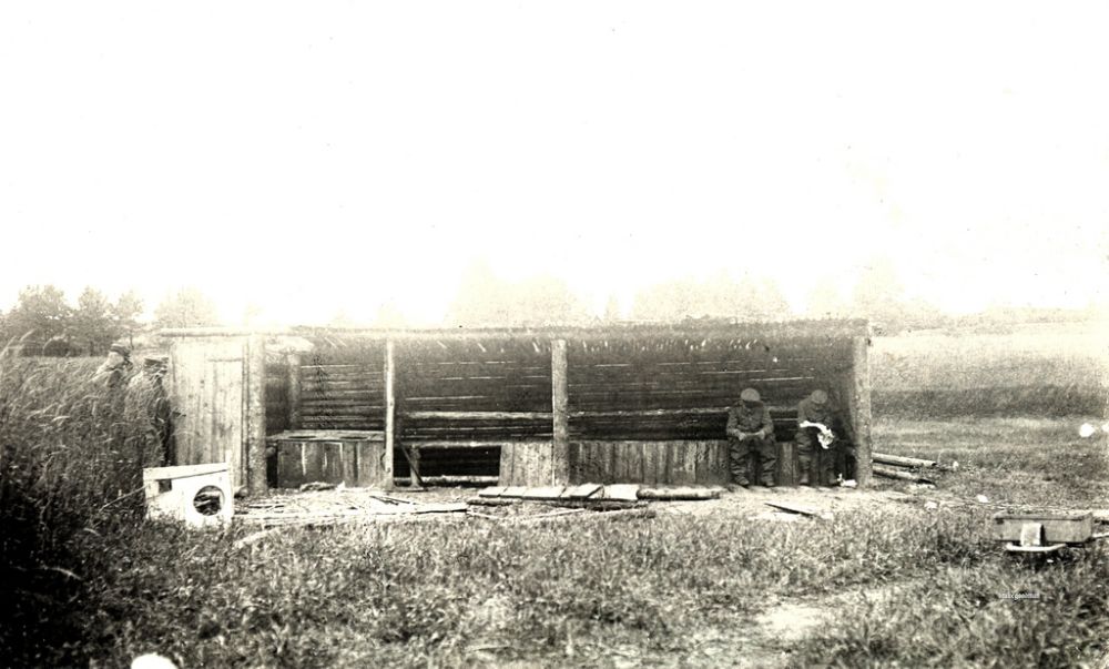 20 Candid Vintage Photographs That Show German Soldiers Using Latrines