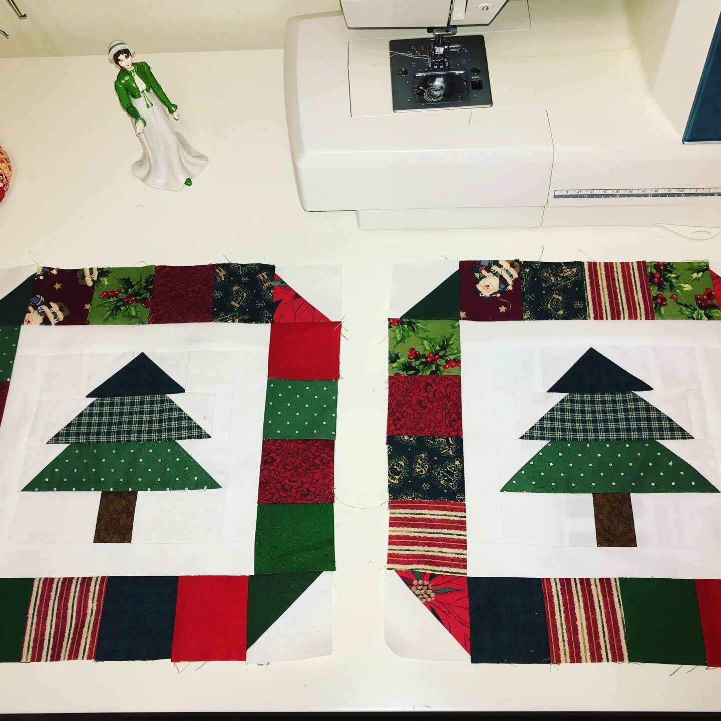 SewAndrea HAPPY CHRISTMAS QUILT ALONG