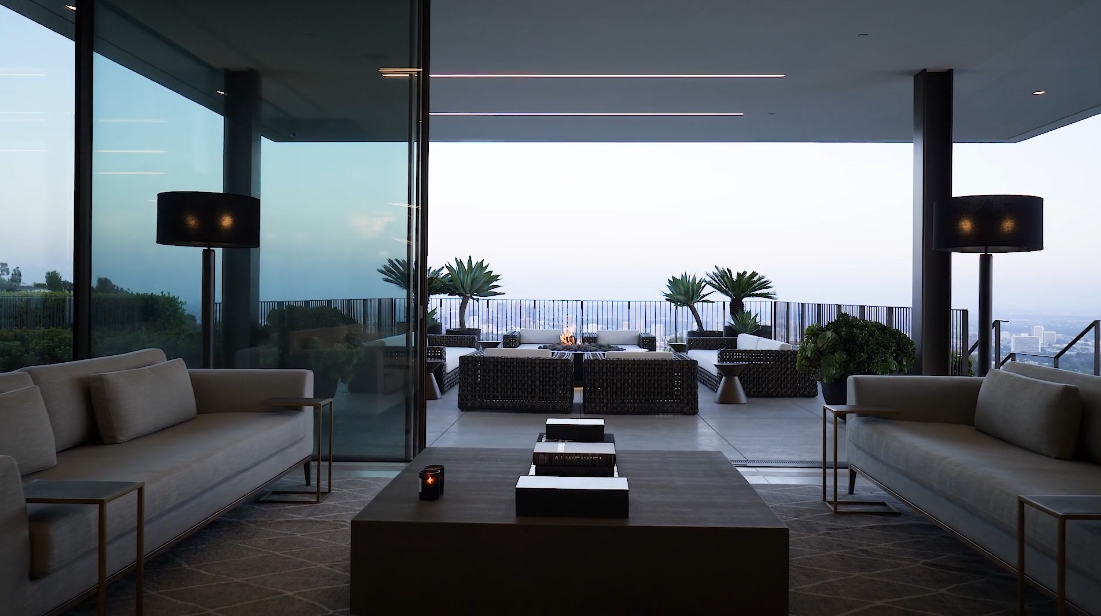 31 Interior Design Photos vs. Tour 11490 Orum Rd, Los Angeles, CA
