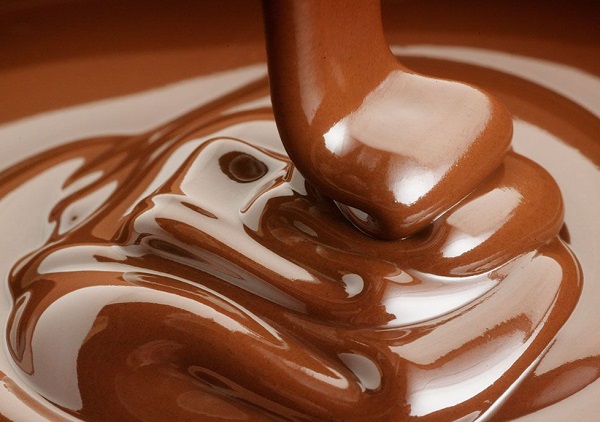 How liquid chocolate works at home