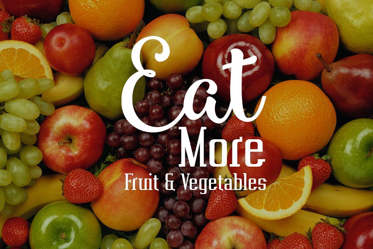 Ешь больше фруктов и овощей. Надпись фрукты. Фрукты много. Надпись овощи и фрукты. Ешьте много овощей и фруктов.