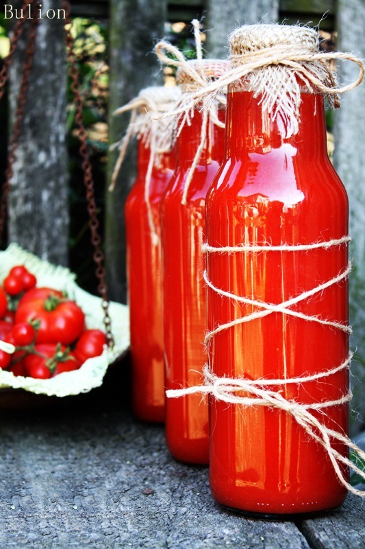 Bulion sau suc de rosii