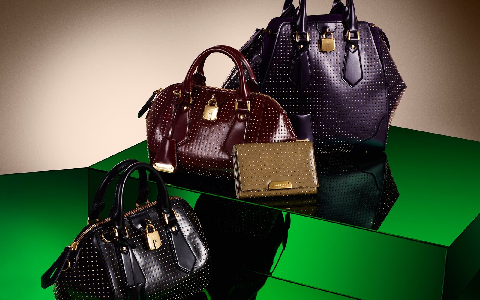 Tata Jazz Blog: Burberry A\W 2013-2014 accessories collection