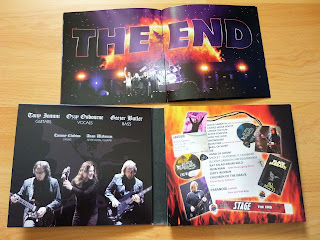 DVD-ul The End, continut.