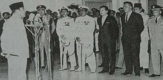 Garis besar politik luar negeri RI berdasarkan U.U.D.'45 - Sejarah